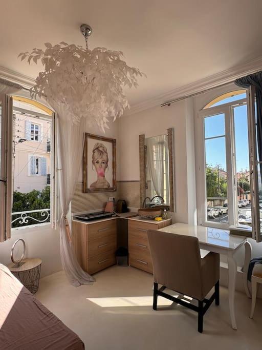 Joli Avec Mezzanine Centre Appartement Cannes